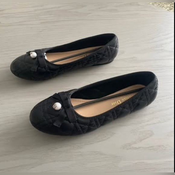 Dior Ballet Flat Black Quilted Cannage Calfskin w CD Resin Pearl Size: 39 (H45) - Picture 1 of 10